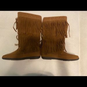 Moccasin boots